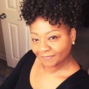 Meet your Posher, Deborah